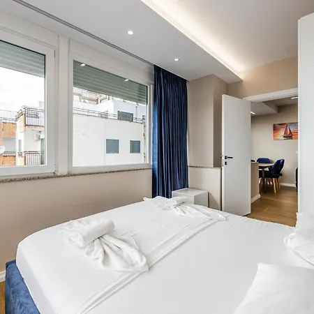 Infinity Beachfront By Ps Apartament