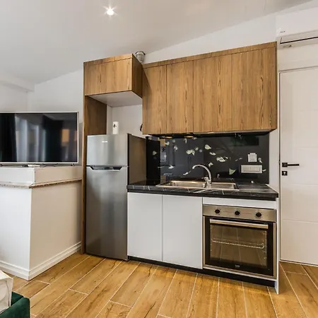 Infinity Beachfront By Ps Apartament *