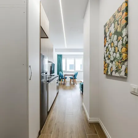 Infinity Beachfront By Ps * Durrës