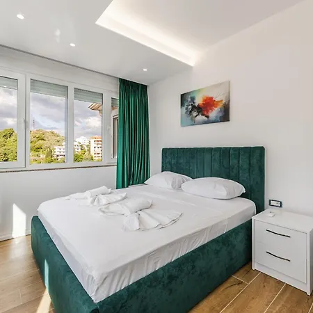 Infinity Beachfront By Ps Apartament *