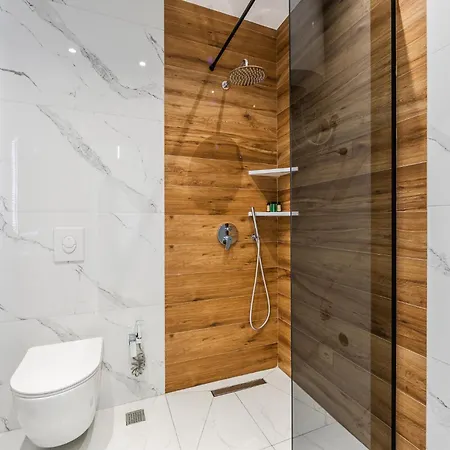 Infinity Beachfront By Ps Apartament