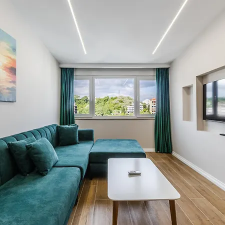 Infinity Beachfront By Ps *