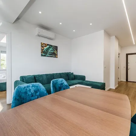 Infinity Beachfront Suites By Premium Selection