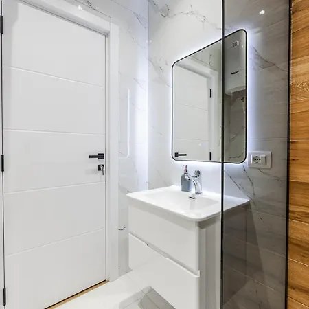 Infinity Beachfront By Ps Appartement Durrës