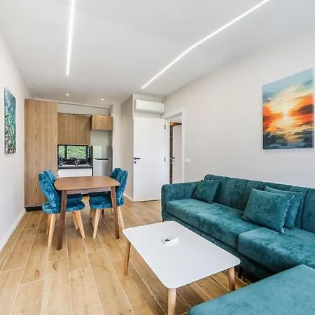 Infinity Beachfront Suites By Premium Selection Дуррес