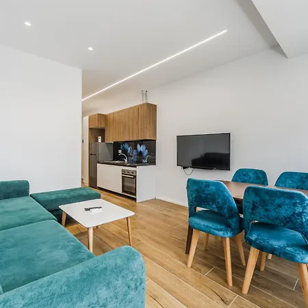 Infinity Beachfront Suites By Premium Selection *