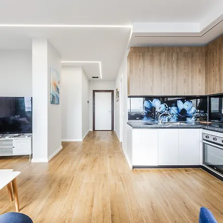 Infinity Beachfront By Ps Durrës