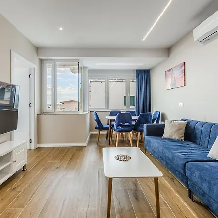 Apartment Infinity Beachfront By Ps Durrës