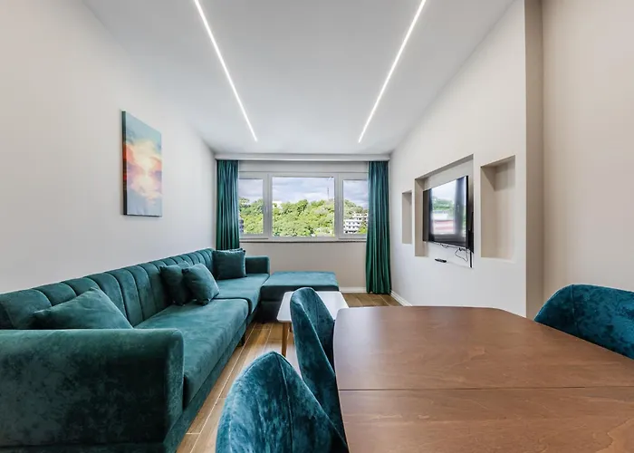 Infinity Beachfront By Ps Apartment *