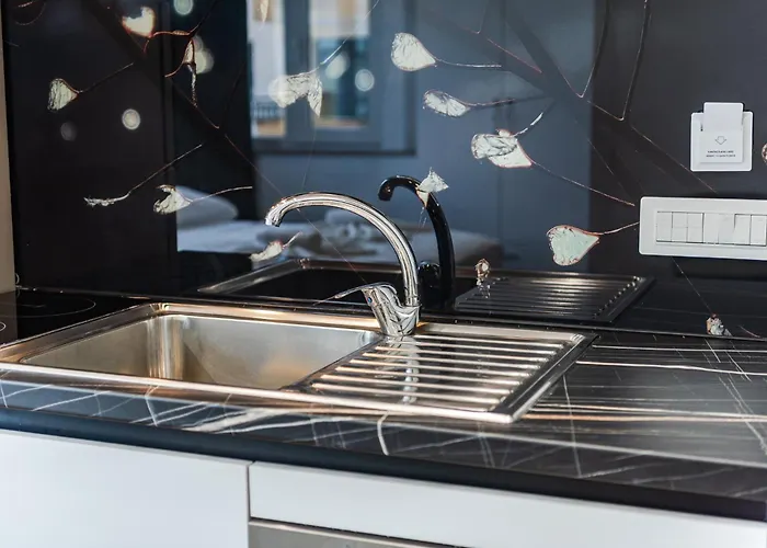 Infinity Beachfront By Ps Apartment *