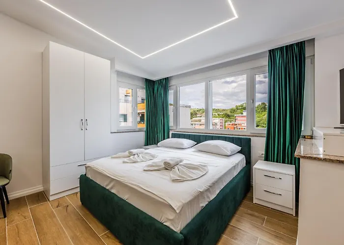 Infinity Beachfront By Ps شقة *