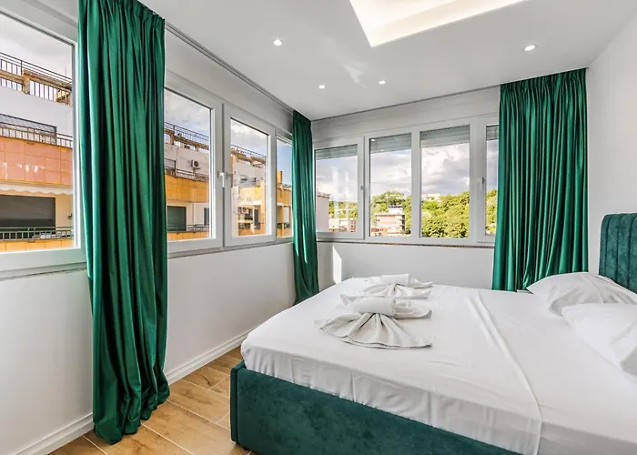 Infinity Beachfront By Ps شقة *